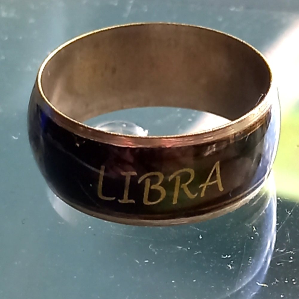 Libra metal mood ring size 6